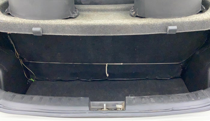 2014 Maruti Swift VXI, Petrol, Manual, 39,008 km, Boot Inside