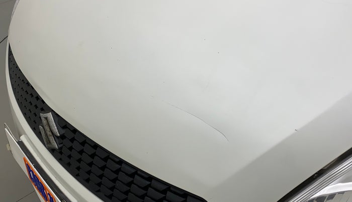 2014 Maruti Swift VXI, Petrol, Manual, 39,008 km, Bonnet (hood) - Minor scratches