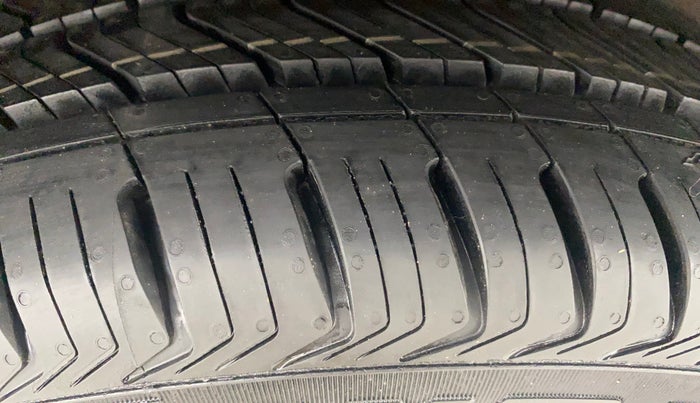 2017 Hyundai Elite i20 ASTA 1.2 (O), Petrol, Manual, 37,175 km, Right Rear Tyre Tread