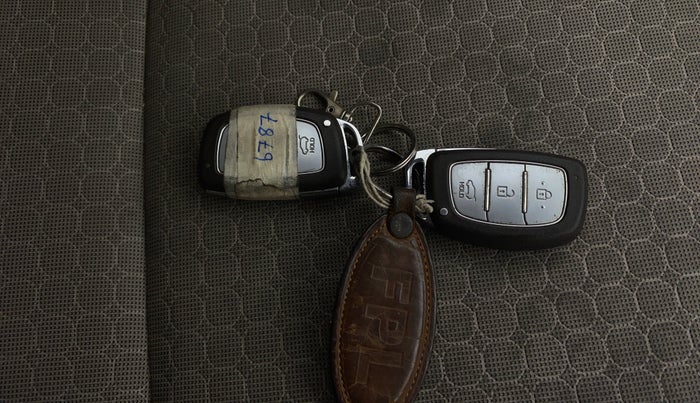 2017 Hyundai Elite i20 ASTA 1.2 (O), Petrol, Manual, 37,175 km, Key Close Up