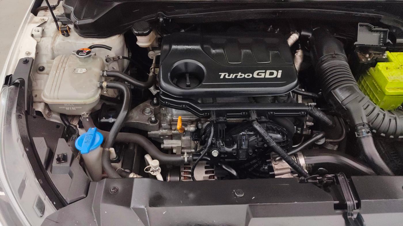 2021 Hyundai NEW I20 ASTA (O) 1.0 TURBO GDI DCT, Petrol, Automatic, 71,426 km, Engine View - Right