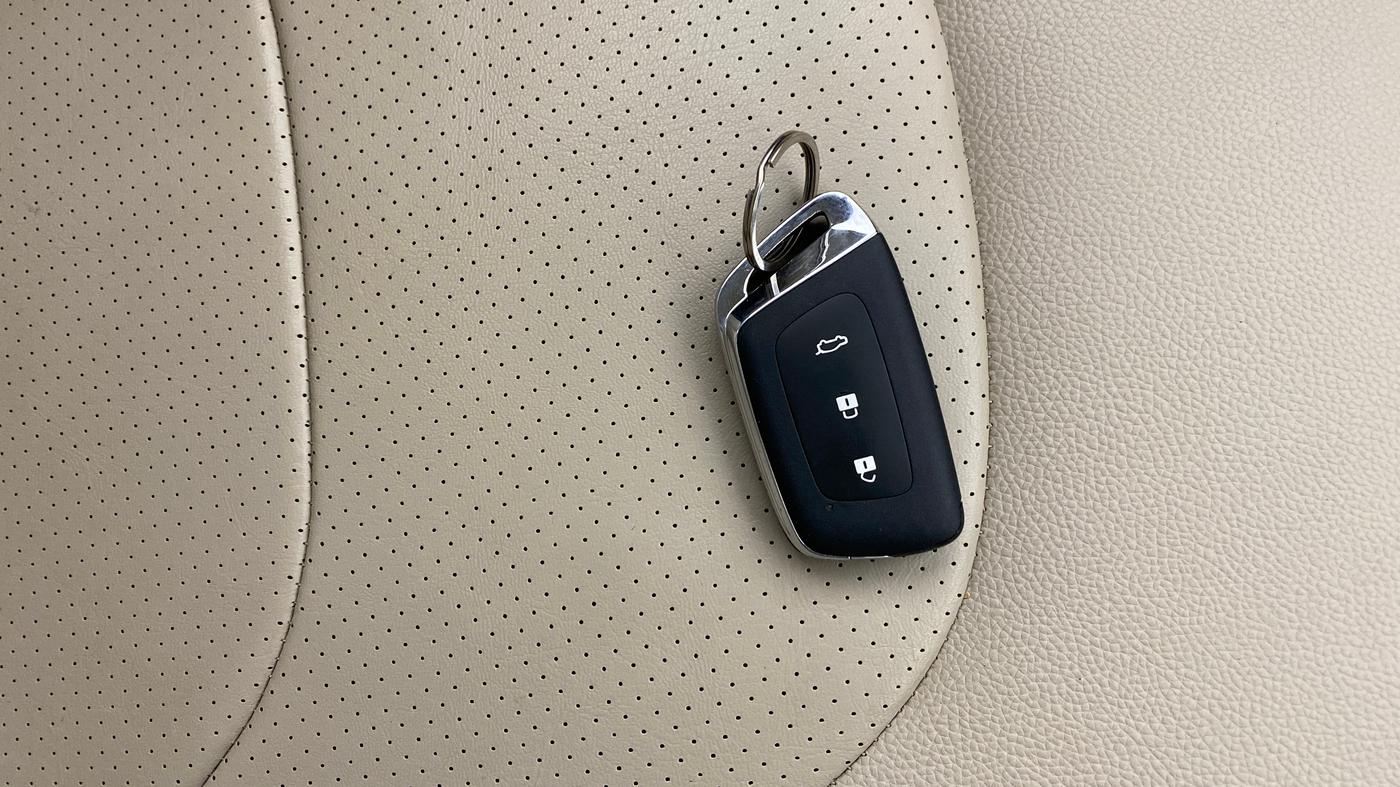 2024 MG HECTOR SAVVY PRO 1.5 TURBO CVT PETROL, Petrol, Automatic, 40,013 km, Key Close Up