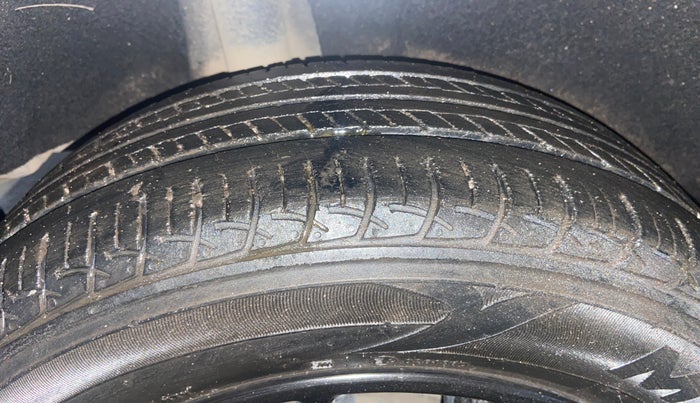 2018 Maruti Baleno DELTA PETROL 1.2, Petrol, Manual, 64,942 km, Right Rear Tyre Tread