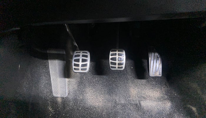 2018 Maruti Baleno DELTA PETROL 1.2, Petrol, Manual, 64,942 km, Pedals