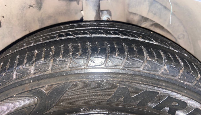 2018 Maruti Baleno DELTA PETROL 1.2, Petrol, Manual, 64,942 km, Right Front Tyre Tread