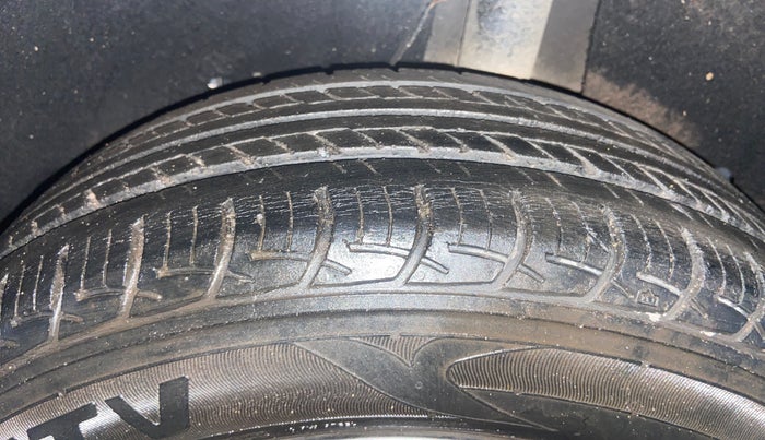 2018 Maruti Baleno DELTA PETROL 1.2, Petrol, Manual, 64,942 km, Left Rear Tyre Tread