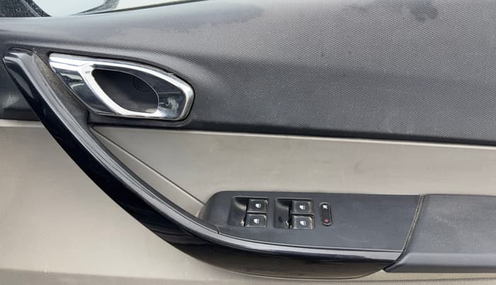 2017 Tata Tiago XZ PETROL, Petrol, Manual, 60,744 km, Driver Side Door Panels Control