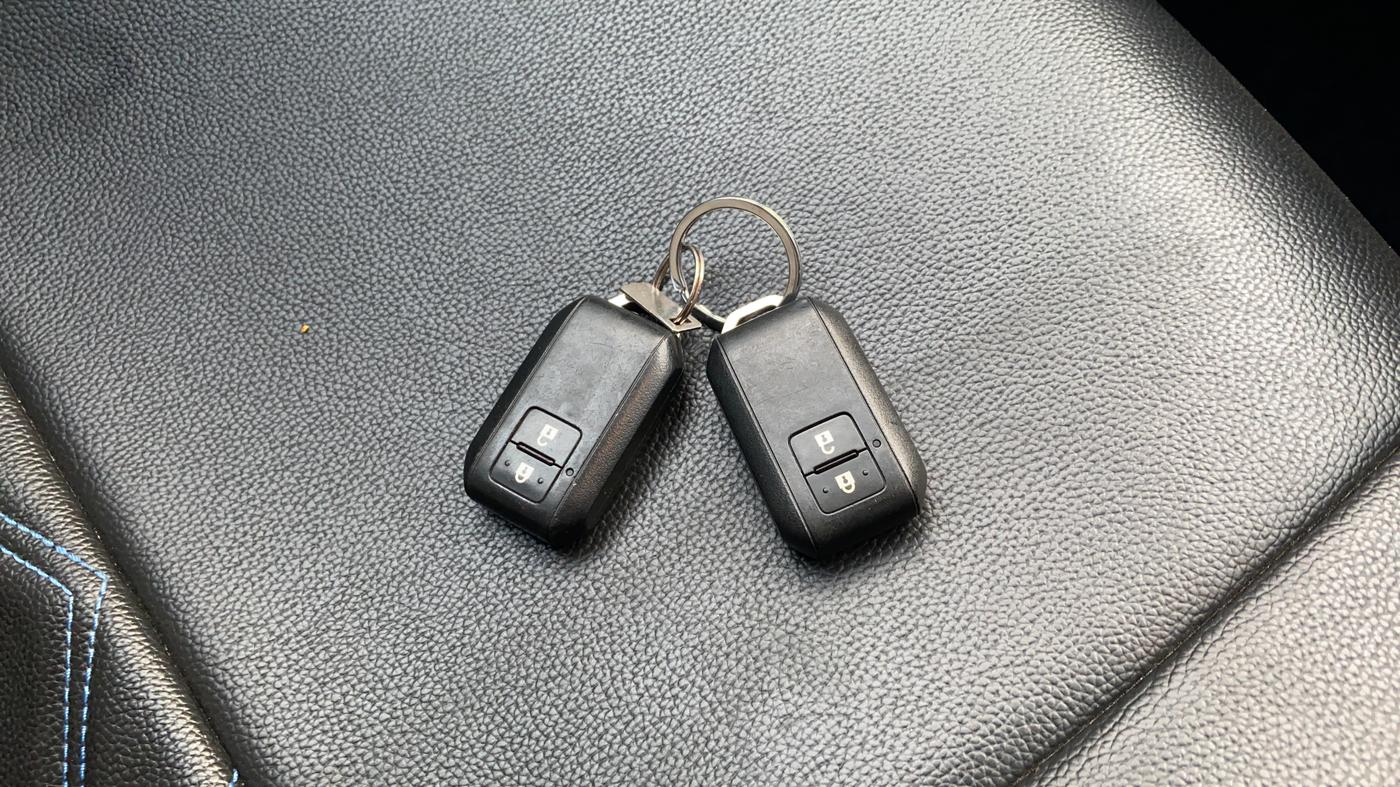 2018 Maruti Swift ZXI, Petrol, Manual, 34,215 km, Key Close Up