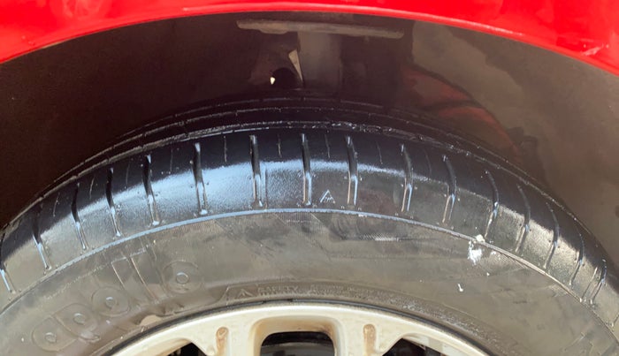 2018 Maruti Swift ZXI, Petrol, Manual, 34,215 km, Right Front Tyre Tread