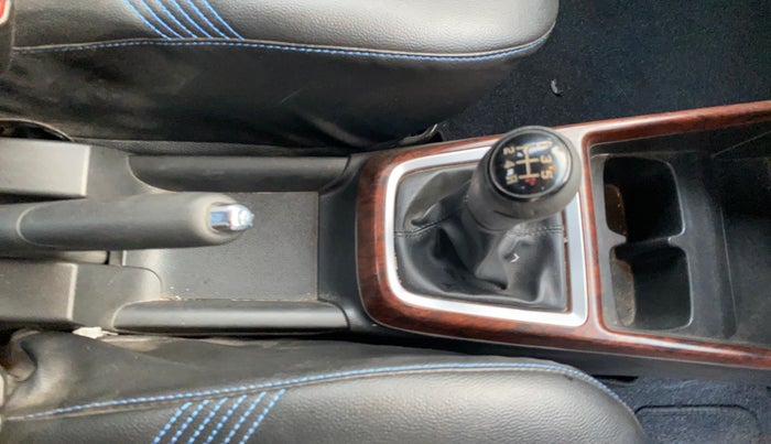 2018 Maruti Swift ZXI, Petrol, Manual, 34,215 km, Gear Lever