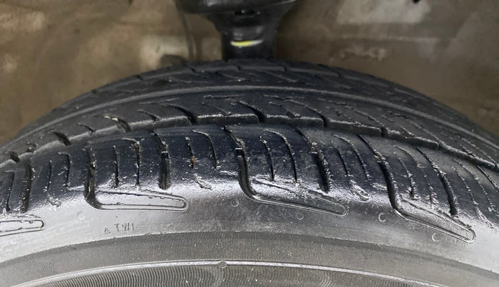 2015 Maruti Wagon R 1.0 VXI, CNG, Manual, 63,744 km, Right Front Tyre Tread