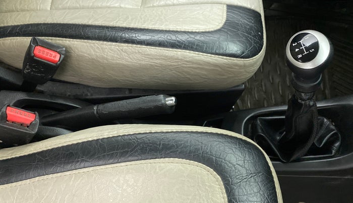 2015 Maruti Wagon R 1.0 VXI, CNG, Manual, 63,744 km, Gear Lever