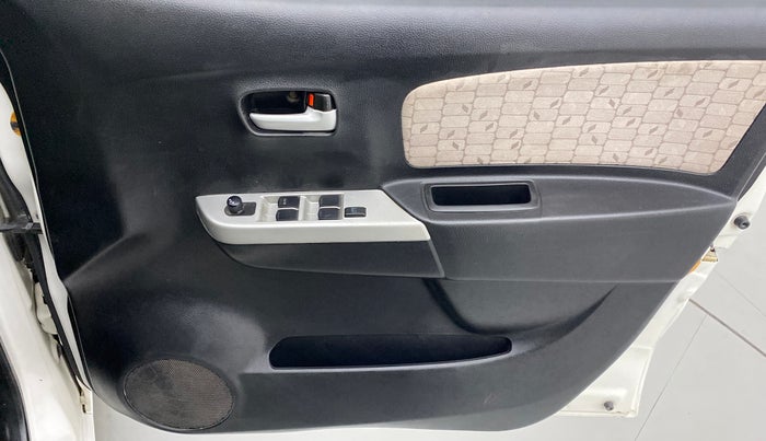 2015 Maruti Wagon R 1.0 VXI, CNG, Manual, 63,744 km, Driver Side Door Panels Control