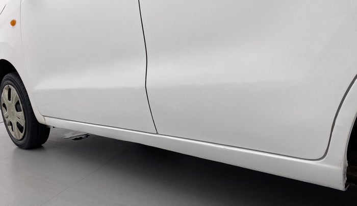 2015 Maruti Wagon R 1.0 VXI, CNG, Manual, 63,744 km, Left running board - Slight misalignement