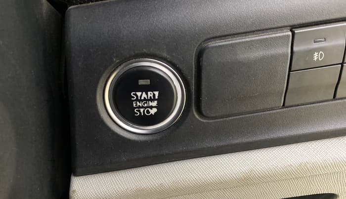 2020 Tata ALTROZ XZ PETROL, Petrol, Manual, 34,743 km, Keyless Start/ Stop Button