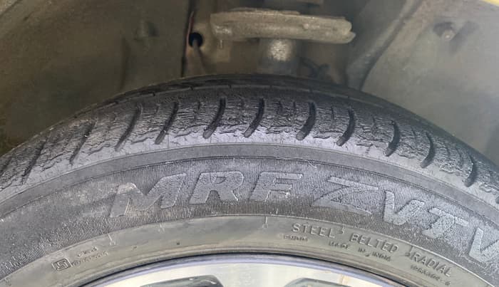 2020 Tata ALTROZ XZ PETROL, Petrol, Manual, 34,743 km, Right Front Tyre Tread