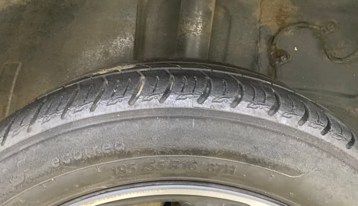 2020 Tata ALTROZ XZ PETROL, Petrol, Manual, 34,743 km, Right Rear Tyre Tread
