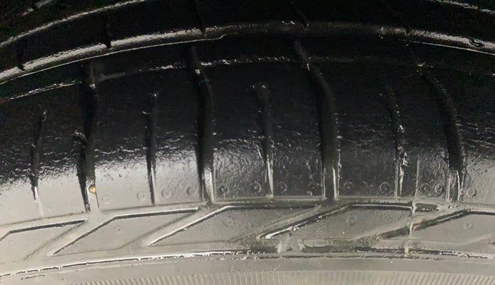 2018 Tata NEXON XZA PLUS PETROL, Petrol, Automatic, 16,315 km, Right Front Tyre Tread