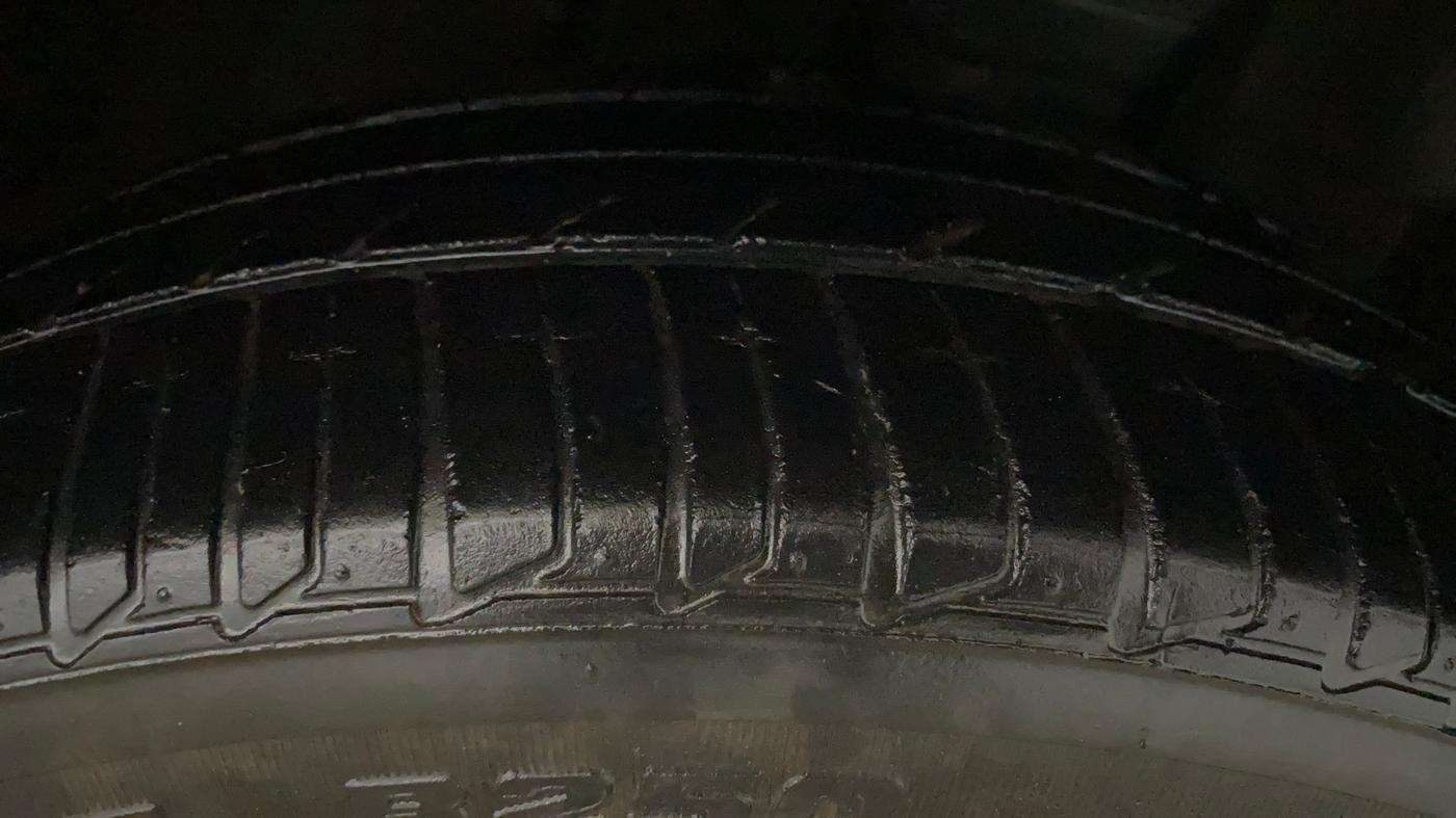 2018 Nissan Micra XV CVT, Petrol, Automatic, 26,254 km, Right Front Tyre Tread