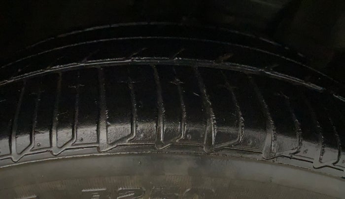 2018 Nissan Micra XV CVT, Petrol, Automatic, 26,247 km, Right Front Tyre Tread