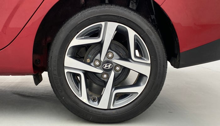 2020 Hyundai AURA SX PETROL, Petrol, Manual, 31,045 km, Left Rear Wheel