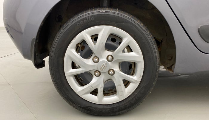 2018 Hyundai Grand i10 MAGNA AT 1.2 KAPPA VTVT, Petrol, Automatic, 38,454 km, Right Rear Wheel