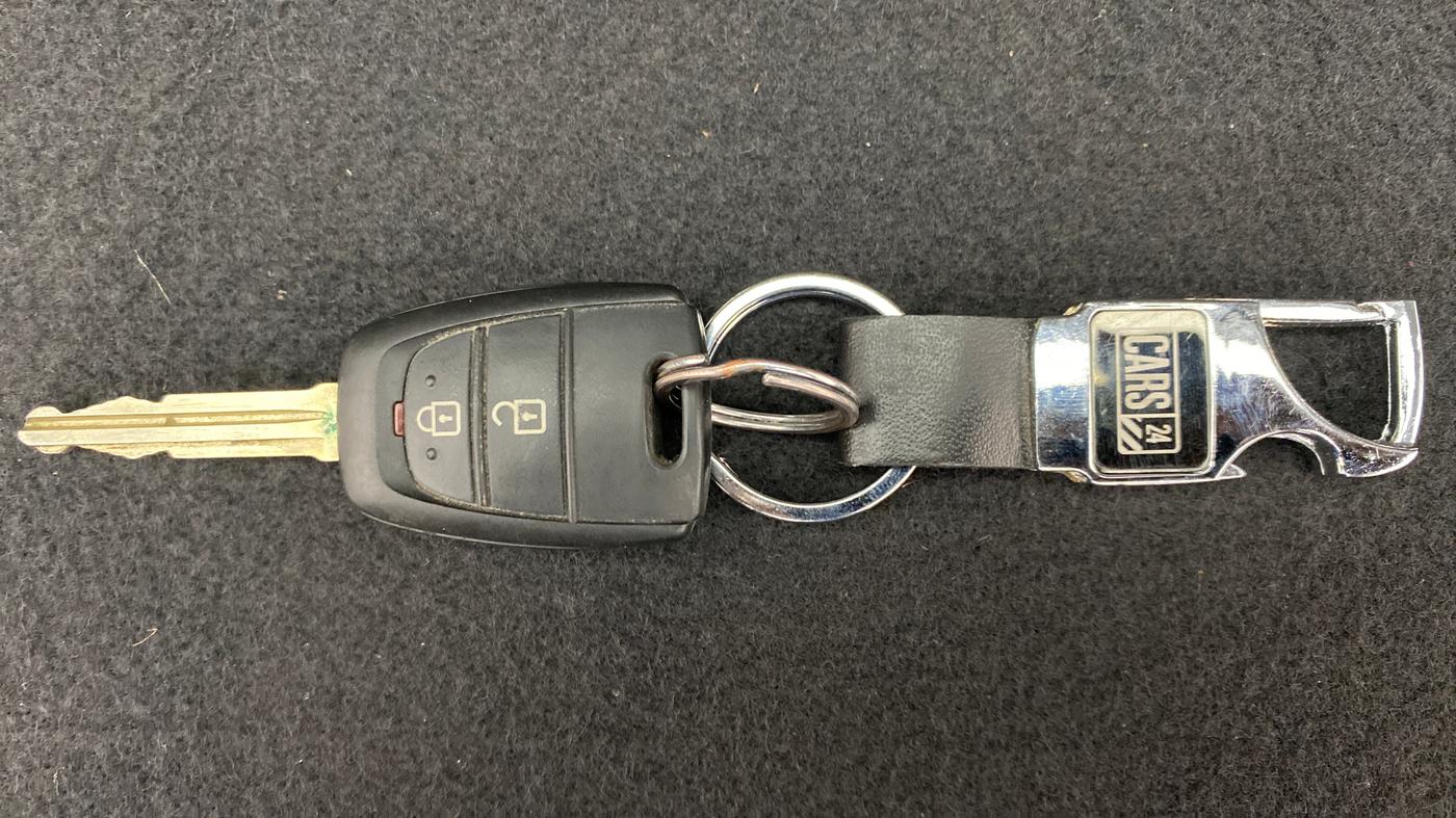 2018 Hyundai Grand i10 MAGNA AT 1.2 KAPPA VTVT, Petrol, Automatic, 38,454 km, Key Close Up
