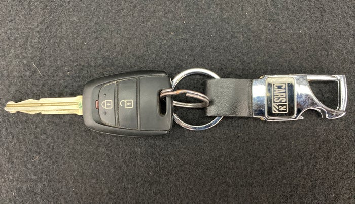 2018 Hyundai Grand i10 MAGNA AT 1.2 KAPPA VTVT, Petrol, Automatic, 38,454 km, Key Close Up