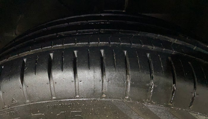 2018 Maruti Baleno DELTA DIESEL 1.3, Diesel, Manual, 86,468 km, Left Front Tyre Tread