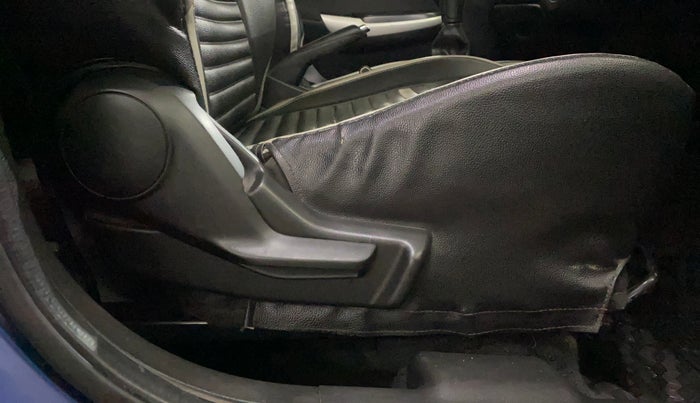 2018 Maruti Baleno DELTA DIESEL 1.3, Diesel, Manual, 86,468 km, Driver Side Adjustment Panel