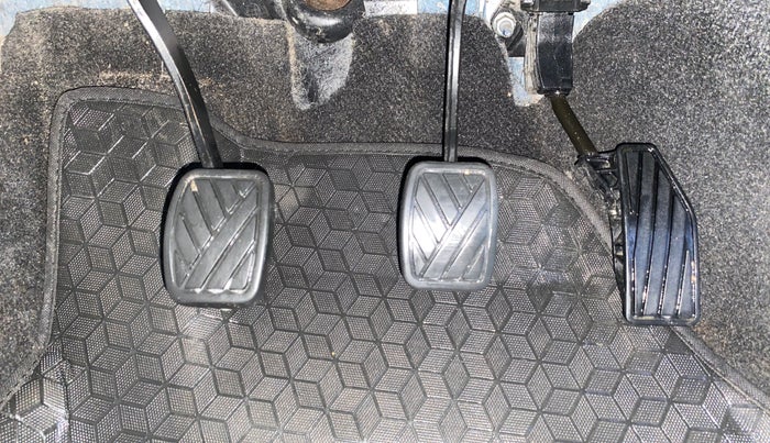 2018 Maruti Baleno DELTA DIESEL 1.3, Diesel, Manual, 86,468 km, Pedals