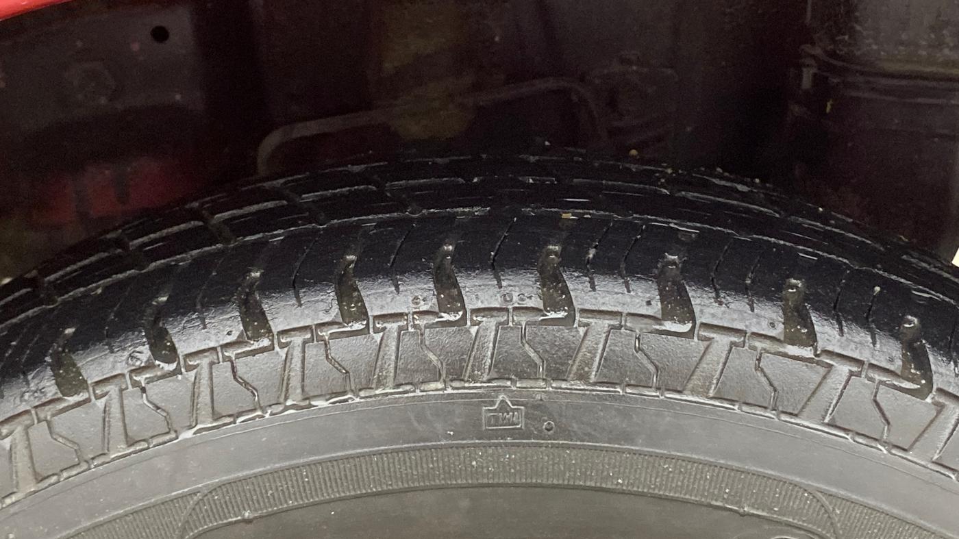 2015 Hyundai Eon D-LITE+, Petrol, Manual, 16,198 km, Left Rear Tyre Tread