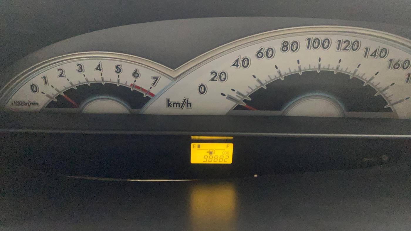 2013 Toyota Etios Liva V, Petrol, Manual, 98,845 km, Odometer Image