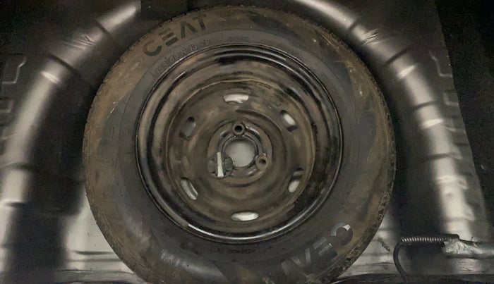 2017 Datsun Redi Go T (O), Petrol, Manual, 1,24,743 km, Spare Tyre