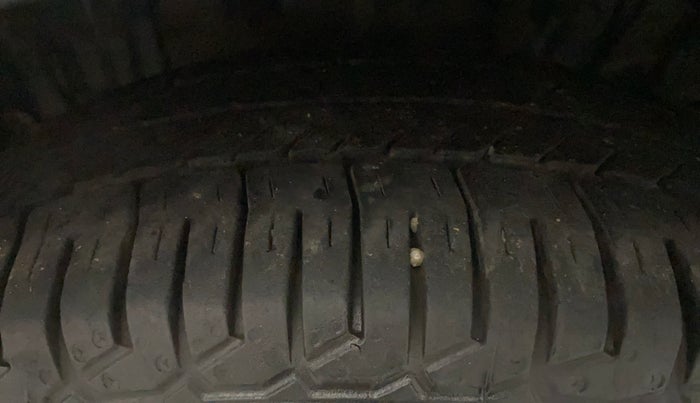 2017 Datsun Redi Go T (O), Petrol, Manual, 1,24,743 km, Left Front Tyre Tread