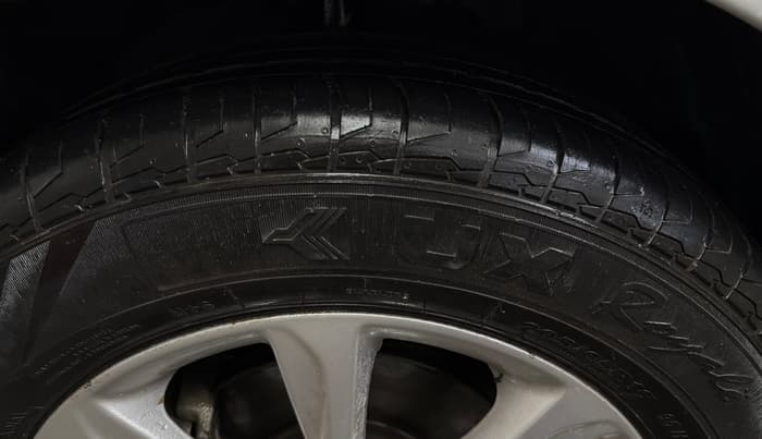 2018 Ford Ecosport TITANIUM 1.5L PETROL, CNG, Manual, 1,02,407 km, Left Front Tyre Tread
