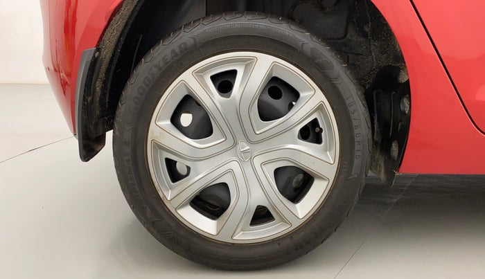 2021 Tata ALTROZ XT DIESEL, Diesel, Manual, 79,306 km, Right Rear Wheel