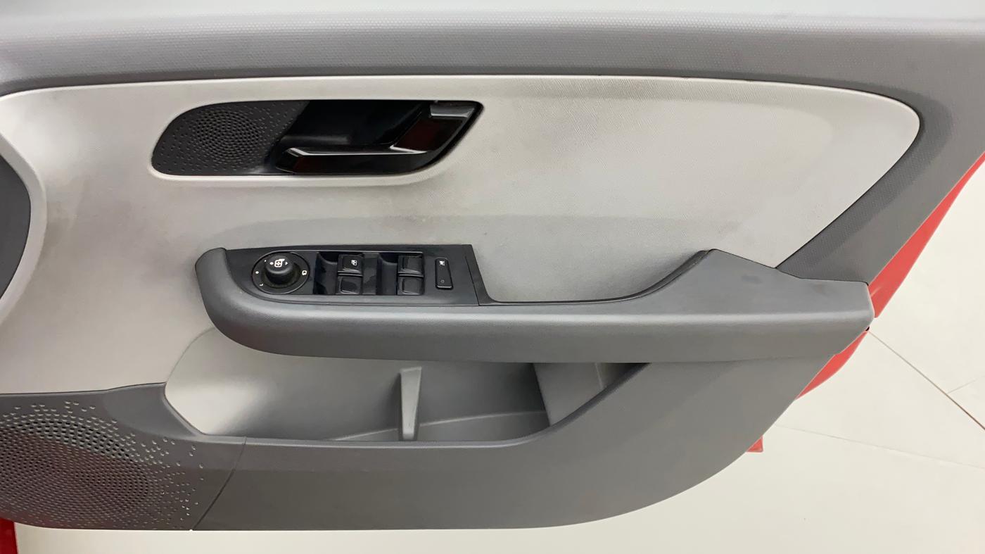2021 Tata ALTROZ XT DIESEL, Diesel, Manual, 79,306 km, Driver Side Door Panels Control
