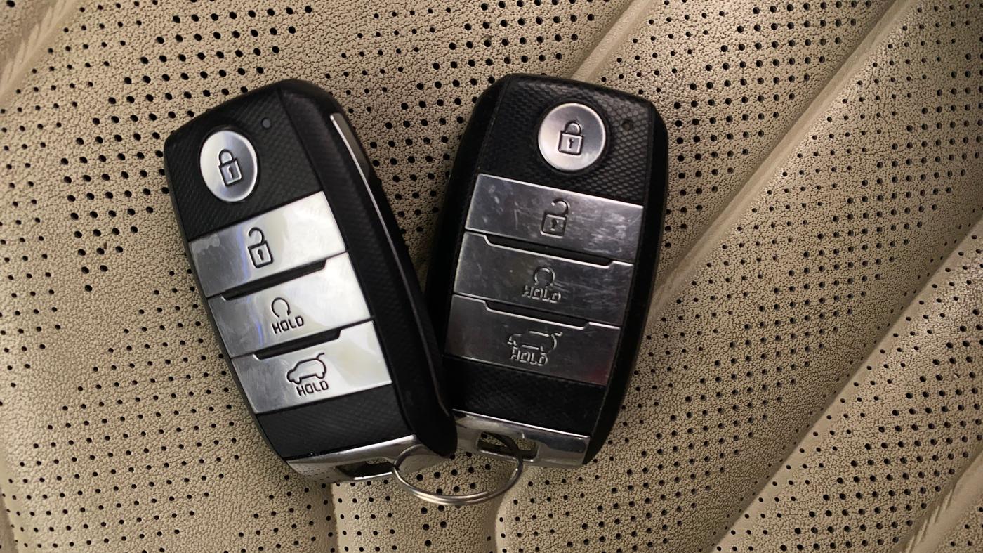 2022 KIA CARENS LUXURY PLUS 1.5 DIESEL AT 6 STR, Diesel, Automatic, 84,964 km, Key Close Up