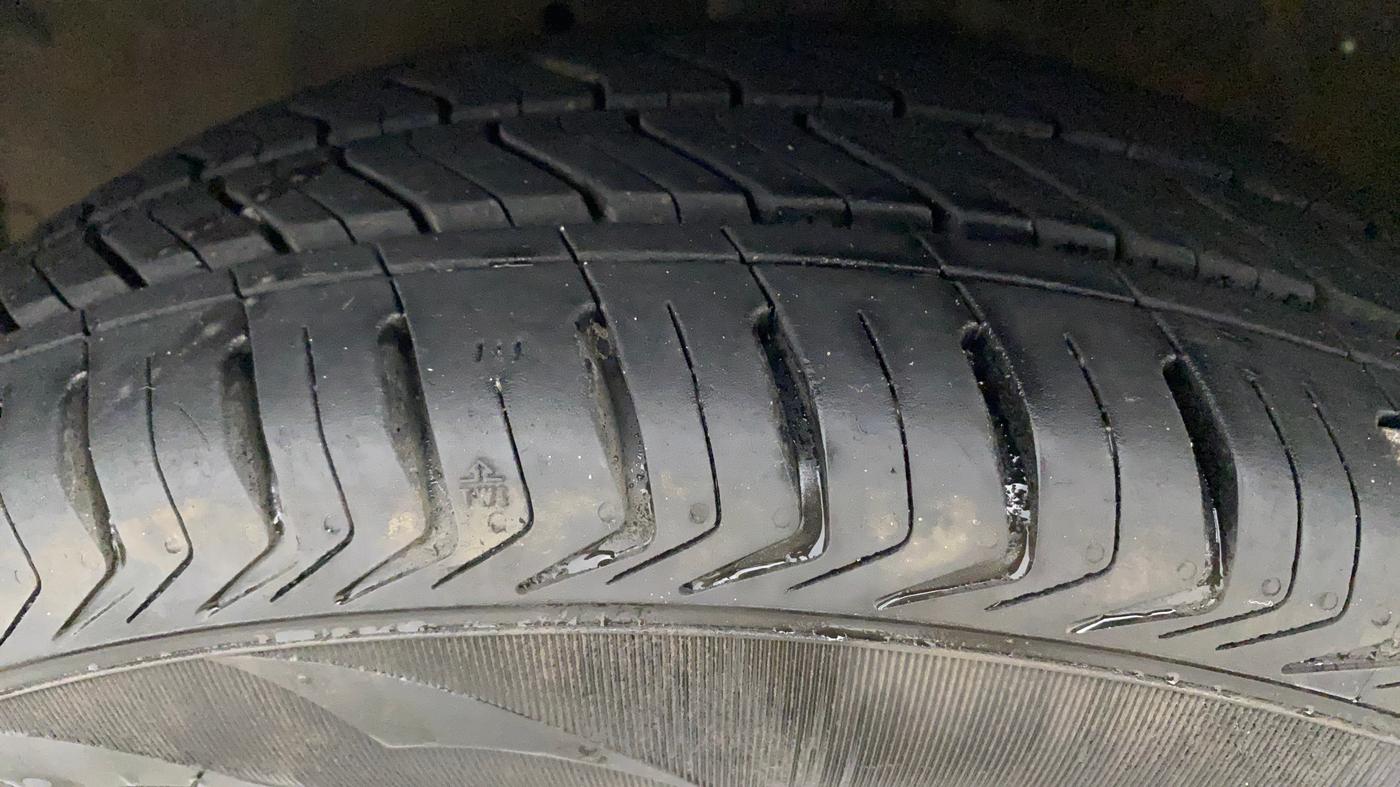 2016 Maruti Celerio VXI AMT, Petrol, Automatic, 59,936 km, Left Front Tyre Tread
