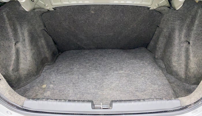 2014 Honda Amaze 1.2 EMT I VTEC, Petrol, Manual, 50,099 km, Boot Inside