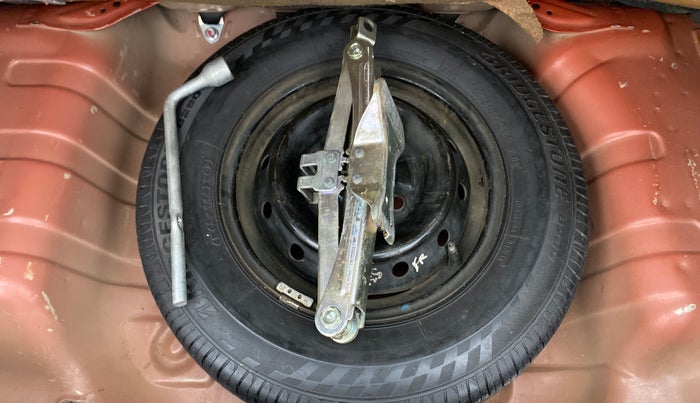 2015 Maruti Alto 800 VXI, Petrol, Manual, 78,849 km, Dicky (Boot door) - Tool missing