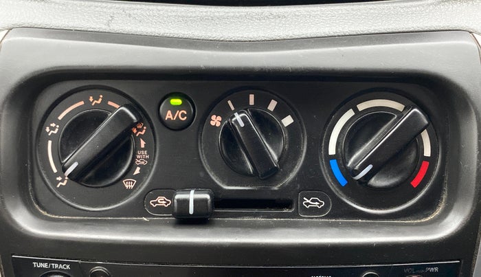 2015 Maruti Alto 800 VXI, Petrol, Manual, 78,849 km, AC Unit - Directional switch has minor damage
