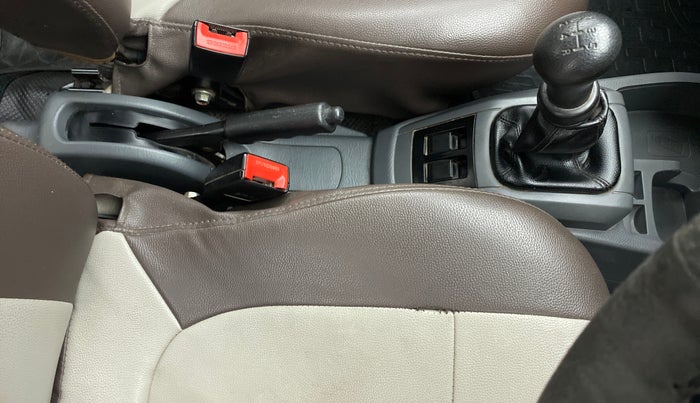 2015 Maruti Alto 800 VXI, Petrol, Manual, 78,849 km, Gear lever - Boot cover slightly torn