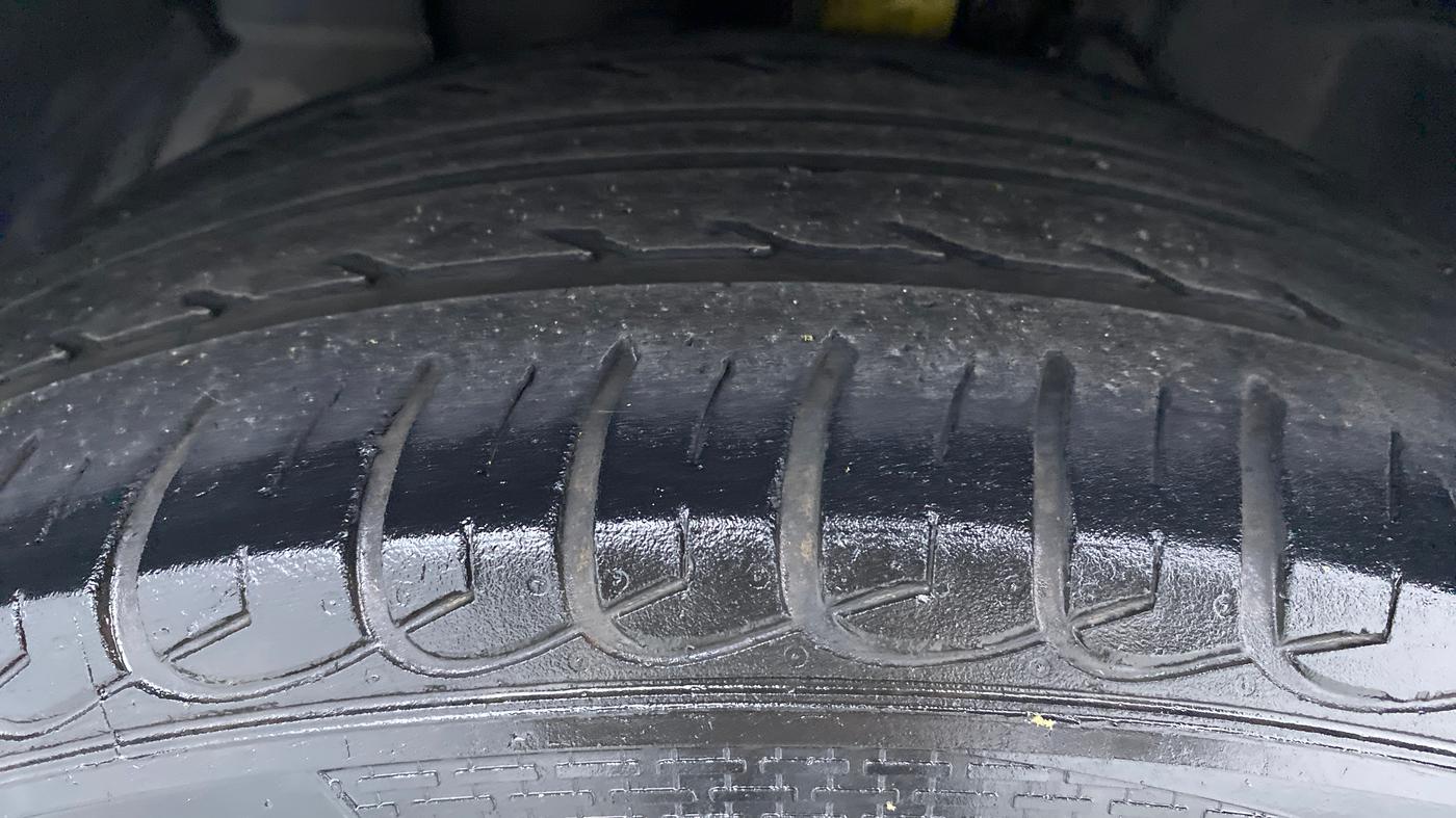 2018 Ford Ecosport 1.5 TITANIUM TI VCT, Petrol, Manual, 39,711 km, Left Front Tyre Tread