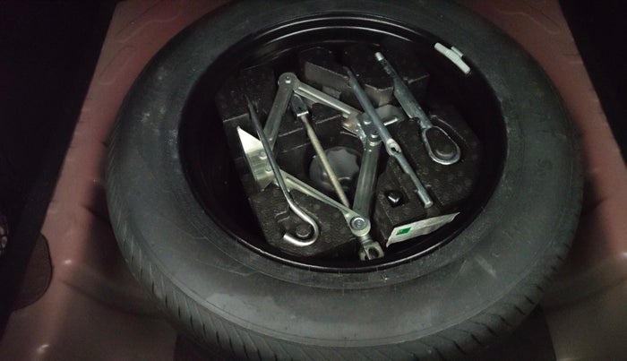 2022 MG ASTOR SAVVY 1.3 TURBO AT S RED, Petrol, Automatic, 50,699 km, Spare Tyre