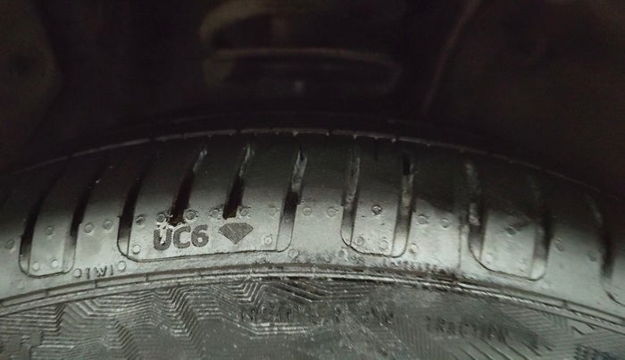 2022 MG ASTOR SAVVY 1.3 TURBO AT S RED, Petrol, Automatic, 50,699 km, Right Front Tyre Tread