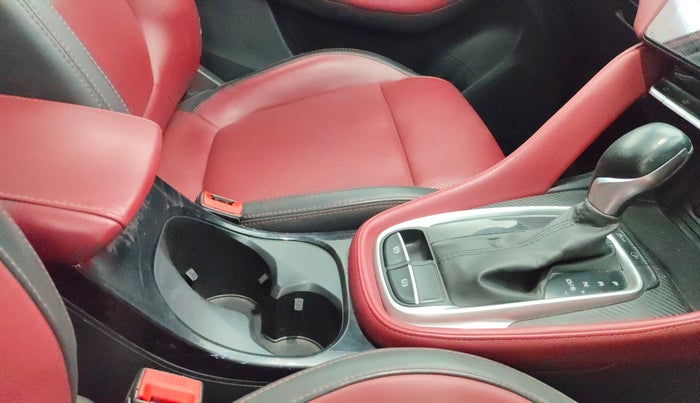 2022 MG ASTOR SAVVY 1.3 TURBO AT S RED, Petrol, Automatic, 50,699 km, Gear Lever