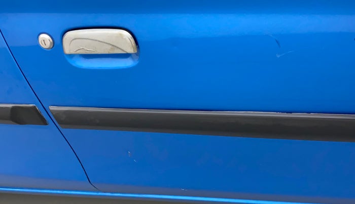 2017 Maruti Alto K10 VXI (O), Petrol, Manual, 1,06,863 km, Driver-side door - Slightly dented