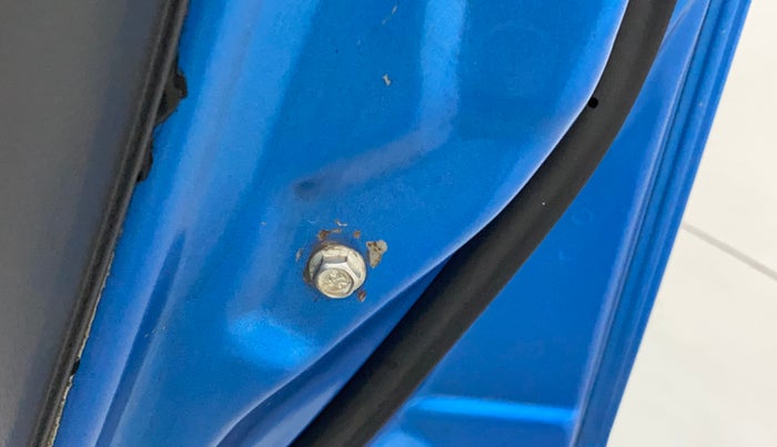 2017 Maruti Alto K10 VXI (O), Petrol, Manual, 1,06,863 km, Driver-side door - Slightly rusted